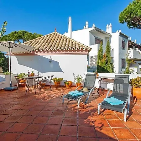 Lägenhet Sleeps 4 With Pool Air Con And Wifi