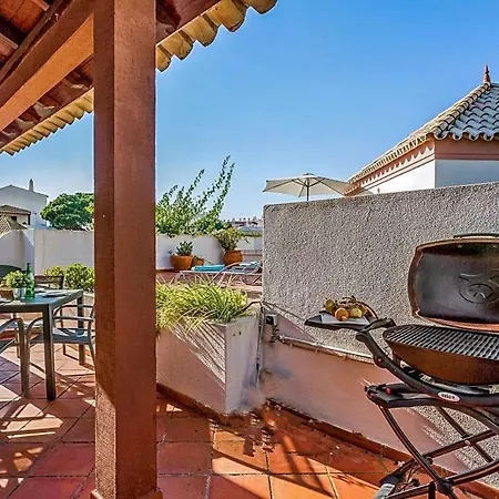 Sleeps 4 With Pool Air Con And Wifi *