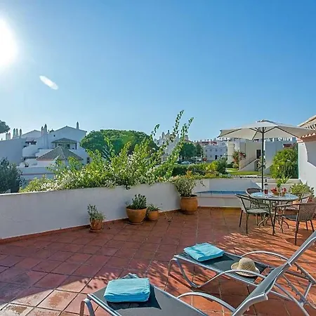 Sleeps 4 With Pool Air Con And Wifi Lägenhet