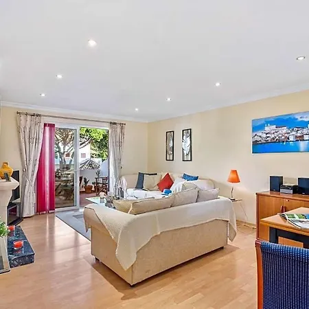 Sleeps 4 With Pool Air Con And Wifi Lägenhet Vilamoura