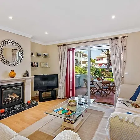 Sleeps 4 With Pool Air Con And Wifi *