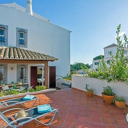 Appartamento Sleeps 4 With Pool Air Con And Wifi